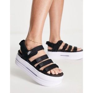 Nike Icon Classic Platform Sandal